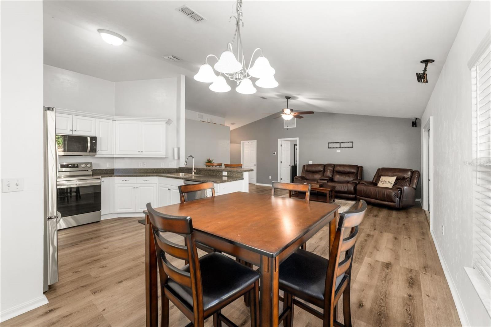 Image 9 of 32 For 4928 63rd Court