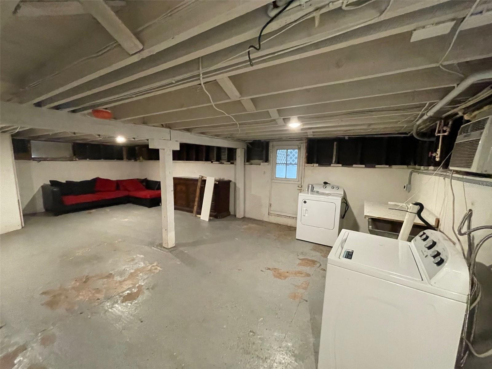 Image 14 of 15 For 2635 University Avenue