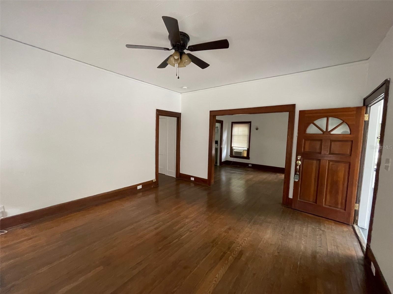 Image 4 of 15 For 2635 University Avenue