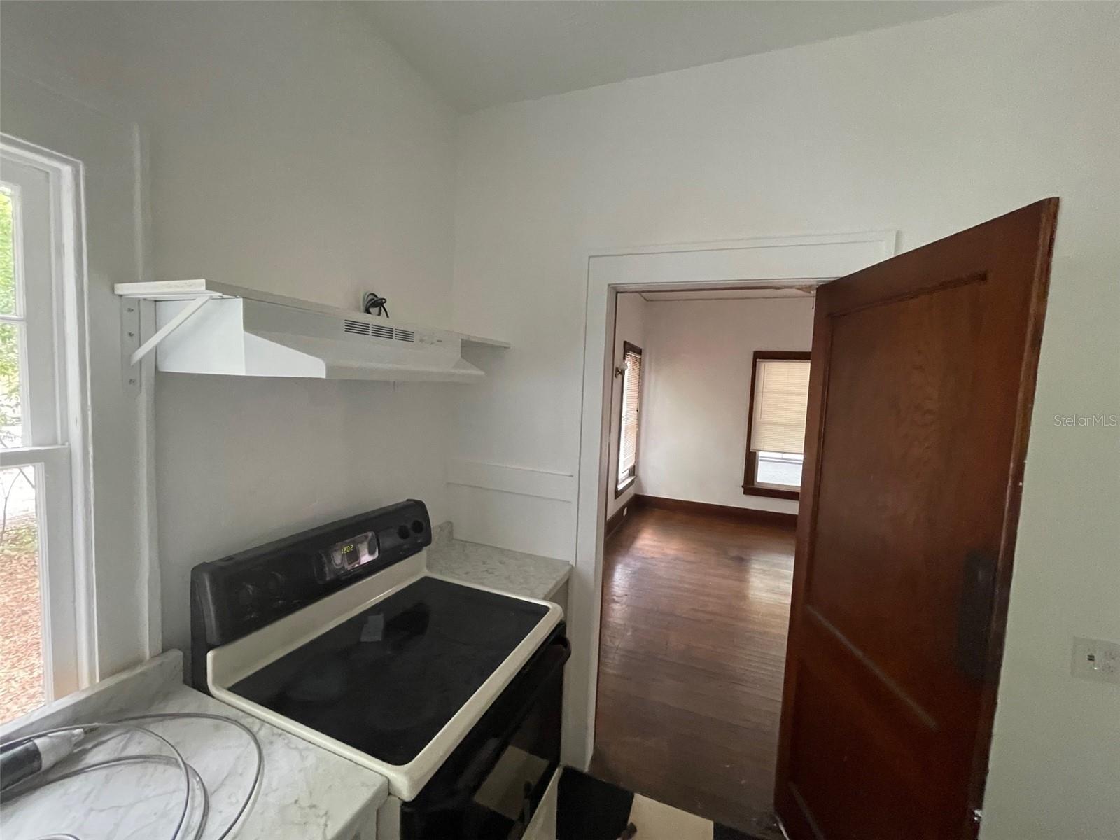 Image 7 of 15 For 2635 University Avenue