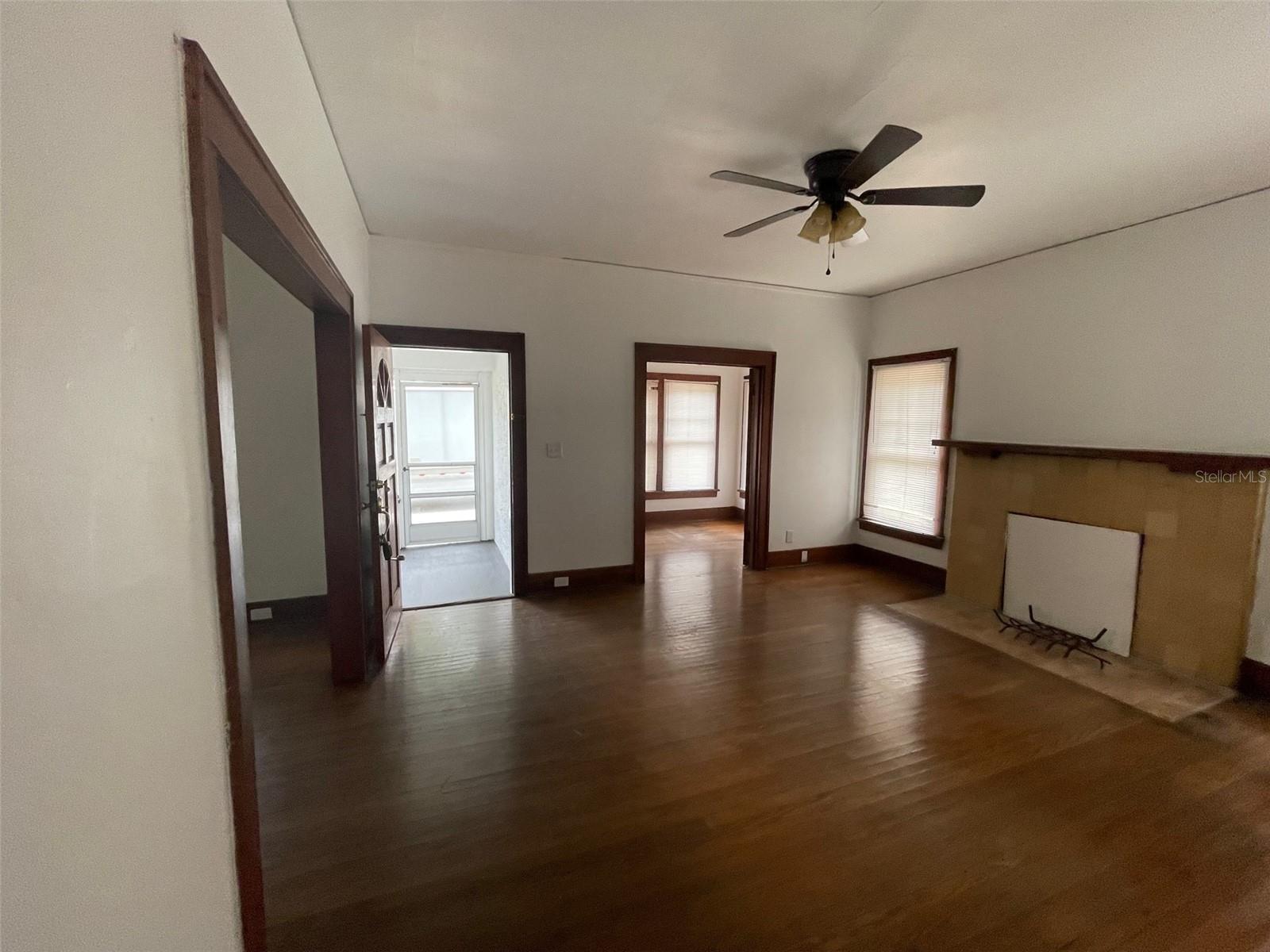 Image 9 of 15 For 2635 University Avenue