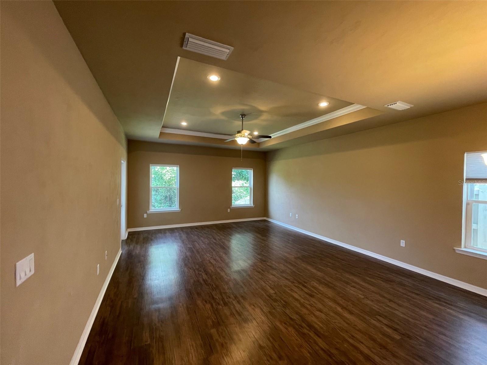 Image 5 of 23 For 7879 80th Drive