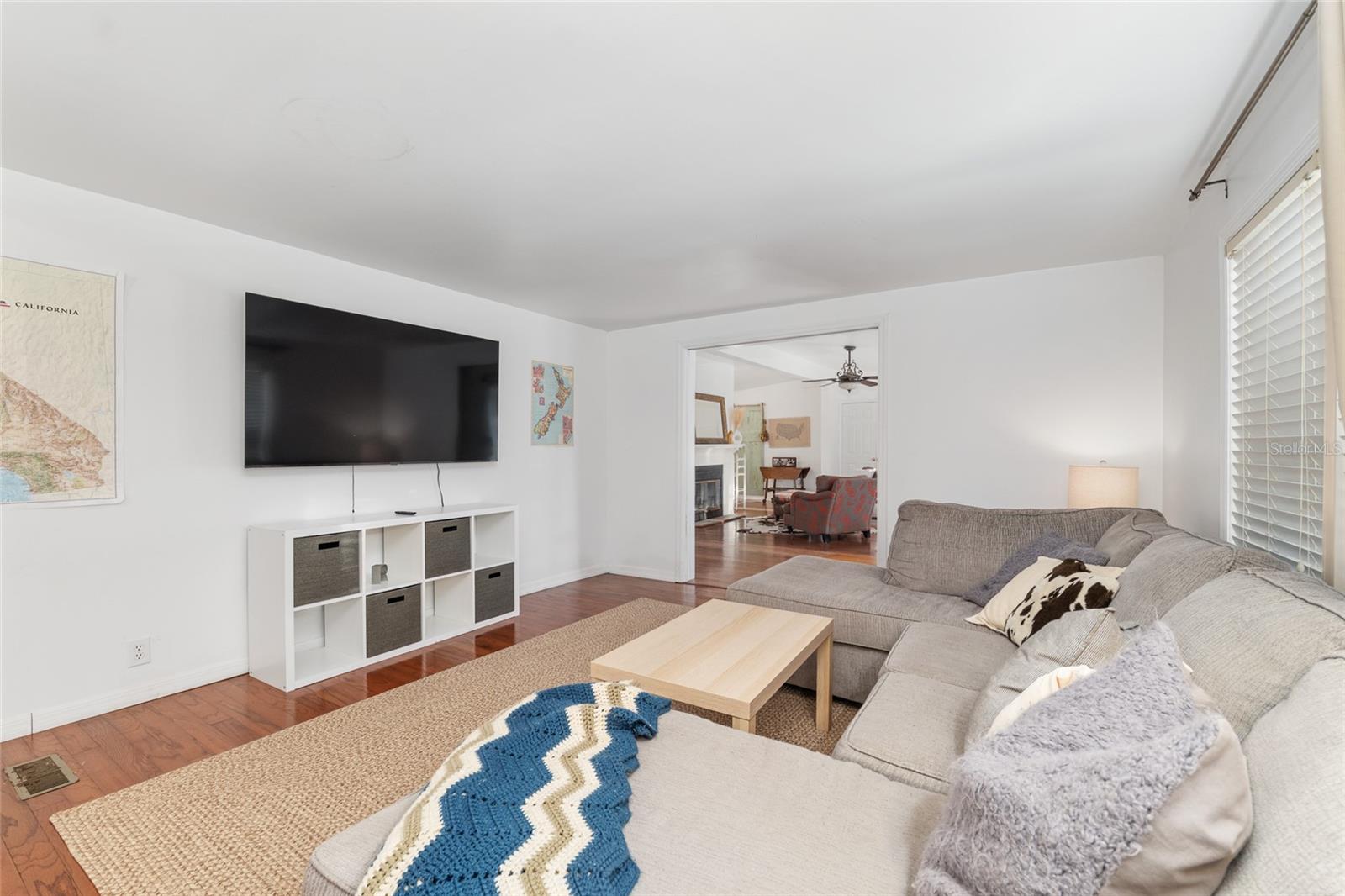 Image 17 of 62 For 20361 1st Street