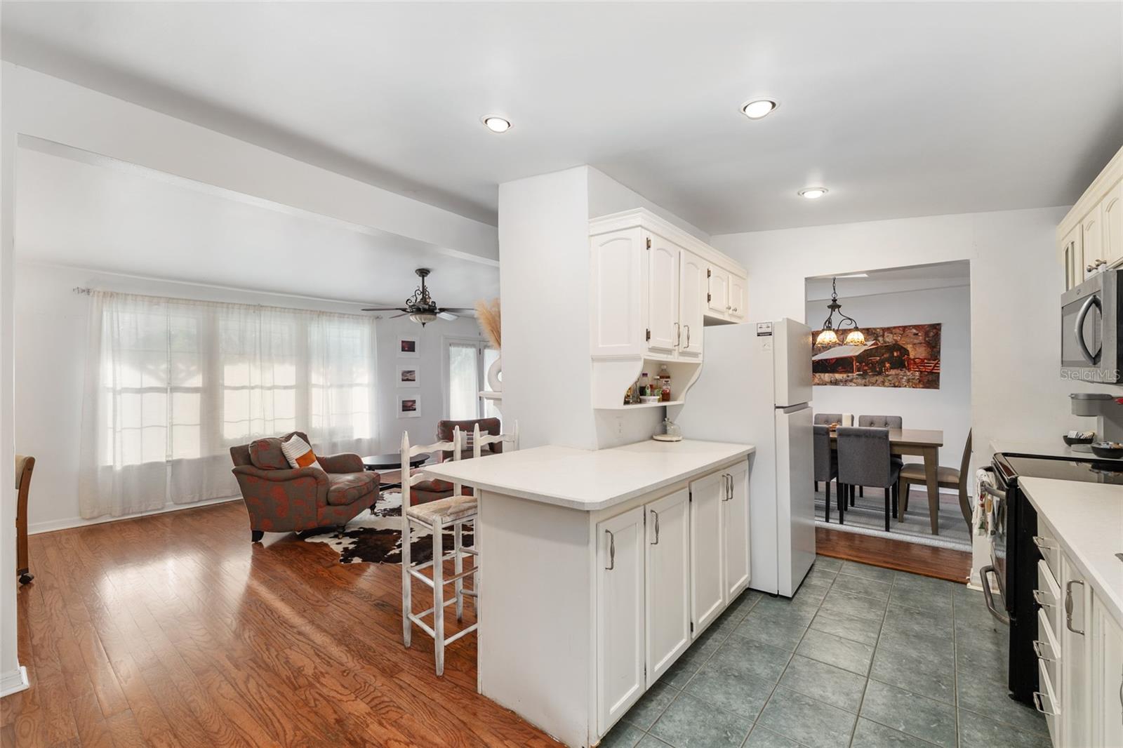 Image 27 of 62 For 20361 1st Street