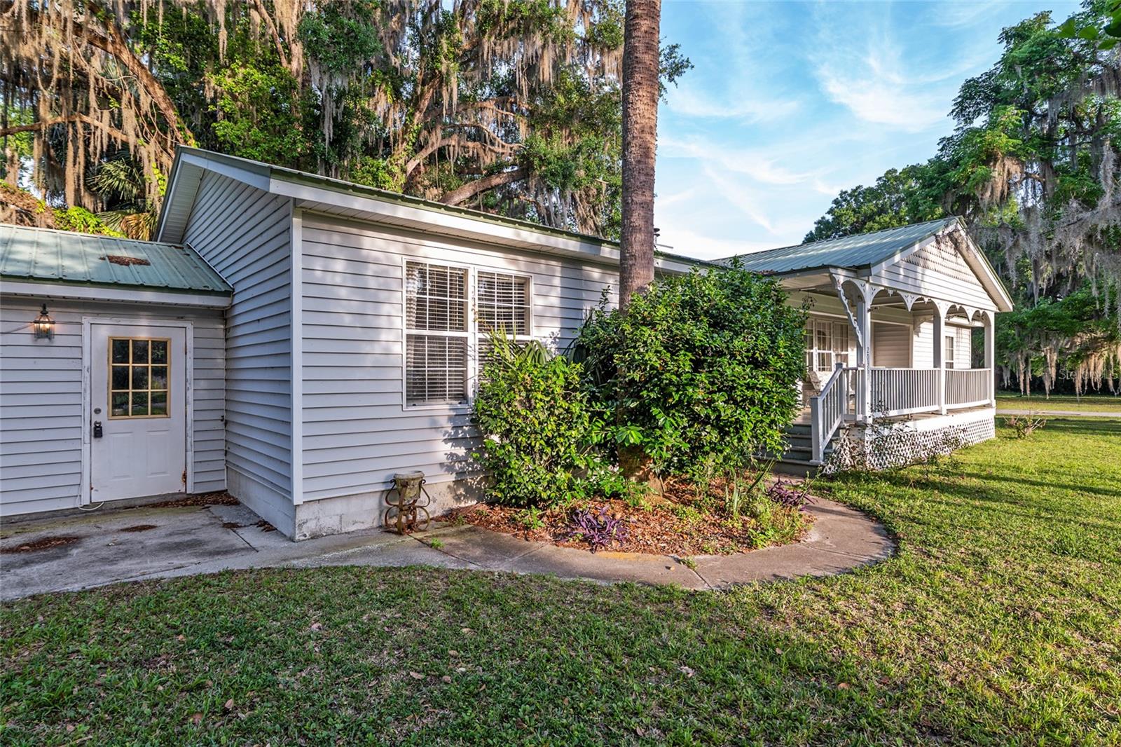 Image 6 of 62 For 20361 1st Street