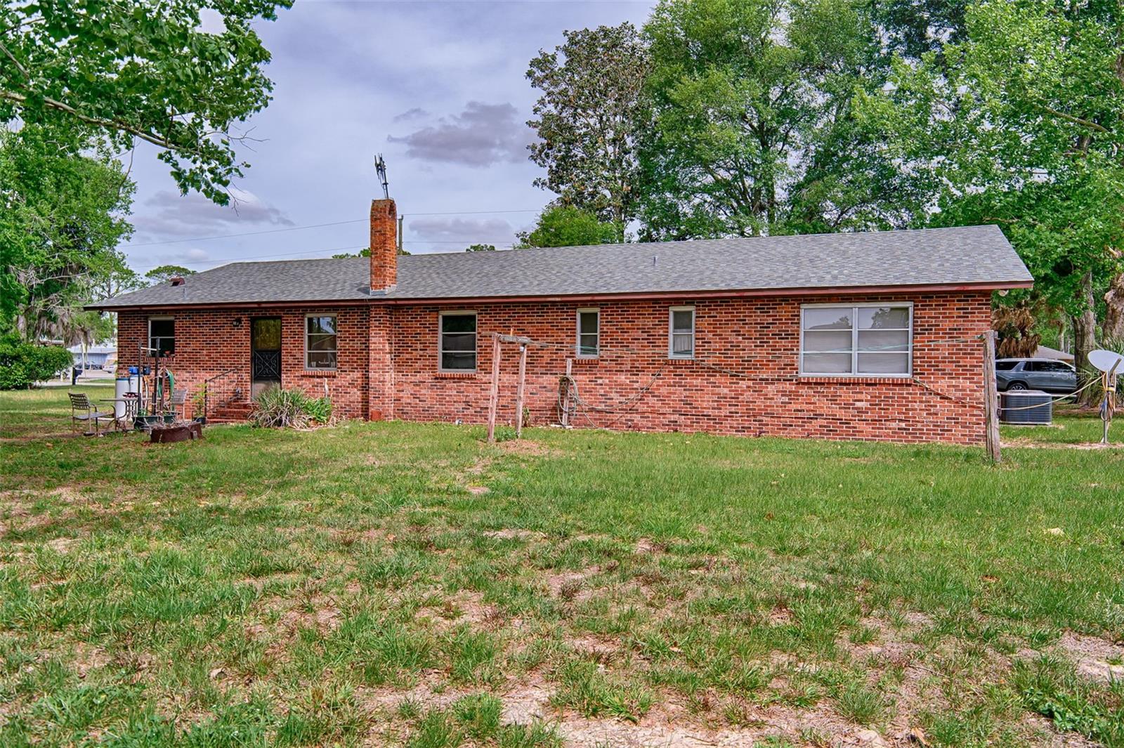 Image 24 of 36 For 6537 Triest Avenue