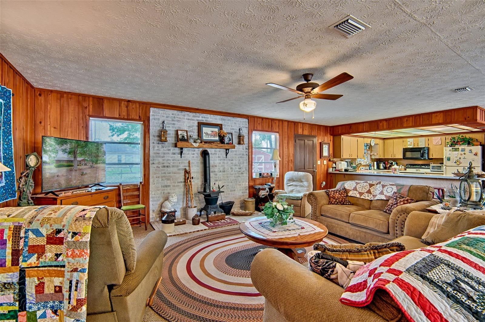 Image 6 of 36 For 6537 Triest Avenue