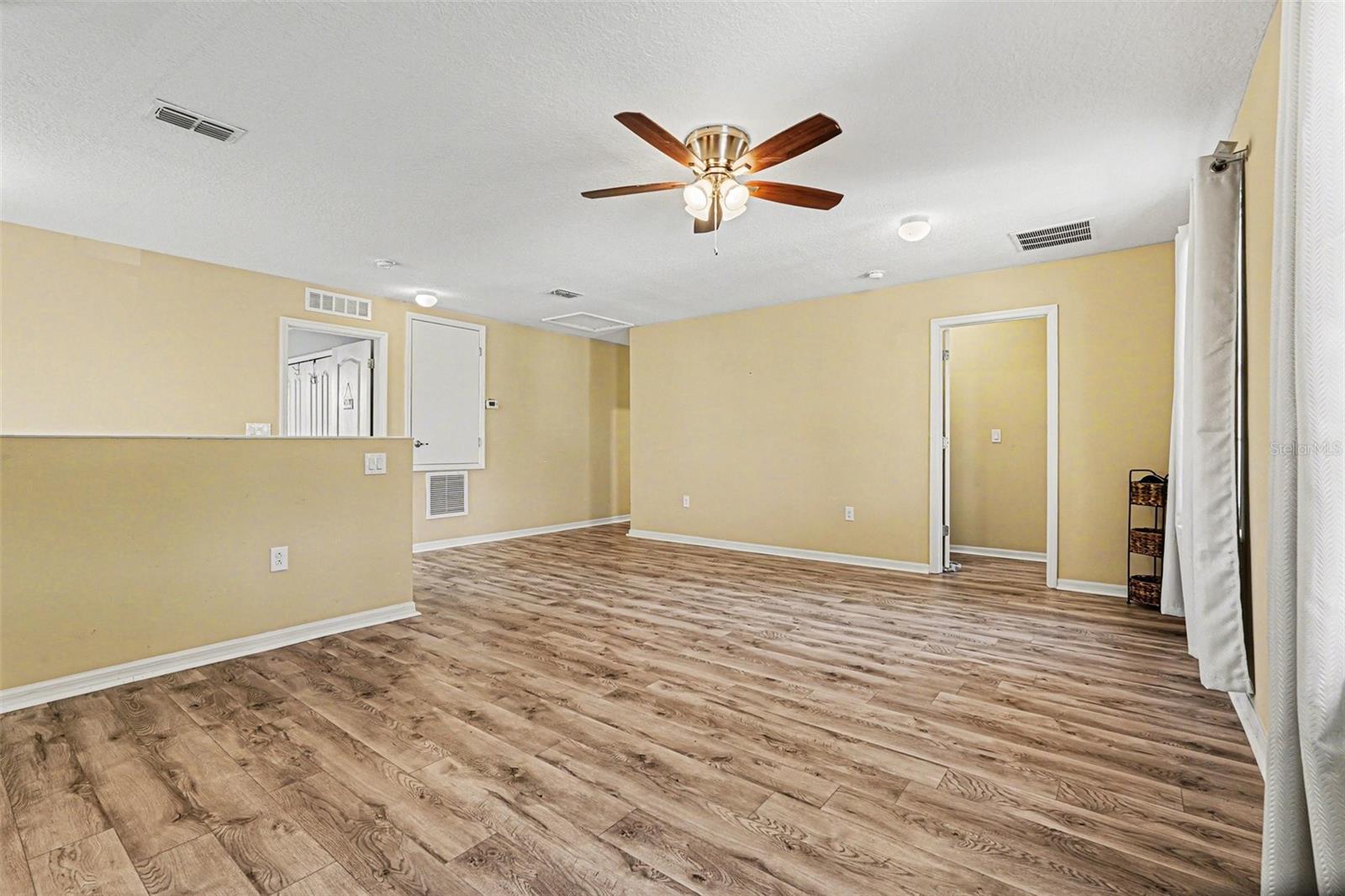 Image 15 of 32 For 1688 Attilburgh Boulevard