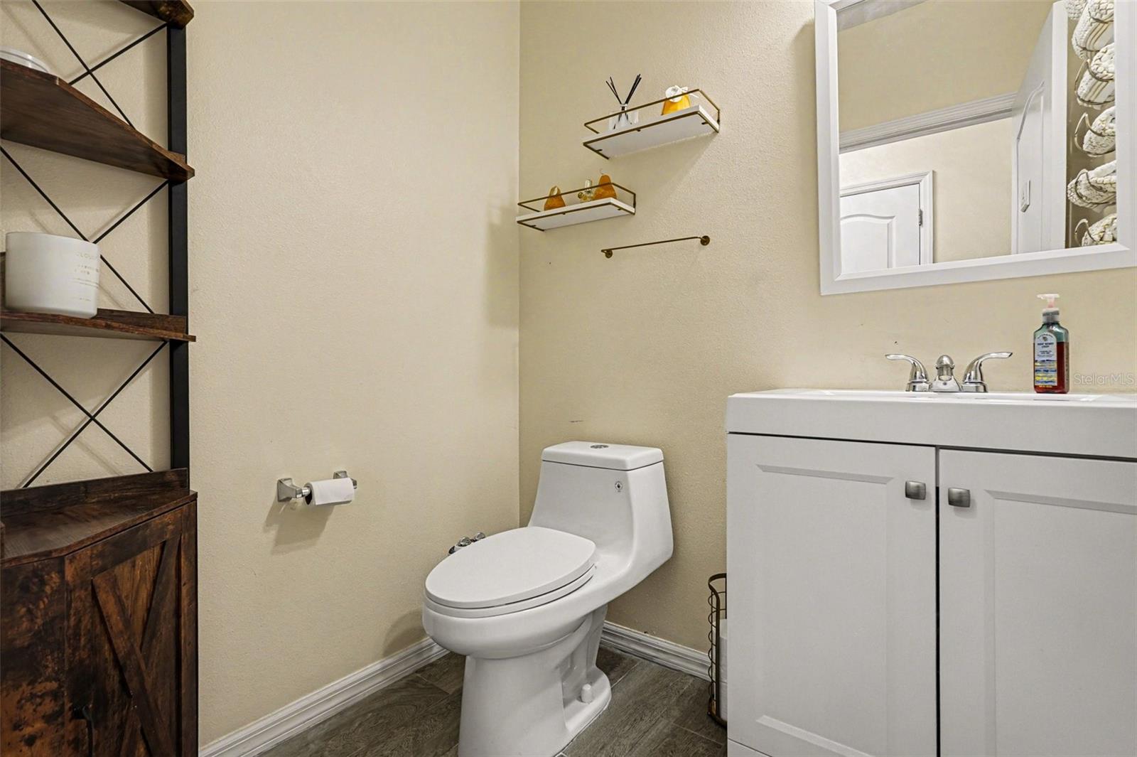 Image 27 of 32 For 1688 Attilburgh Boulevard