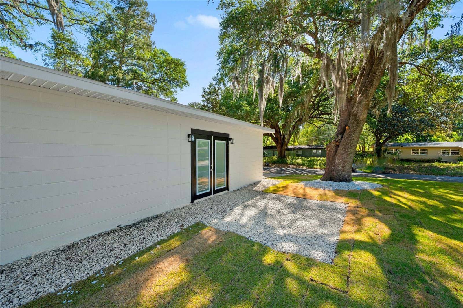 Image 25 of 30 For 1919 17th Drive