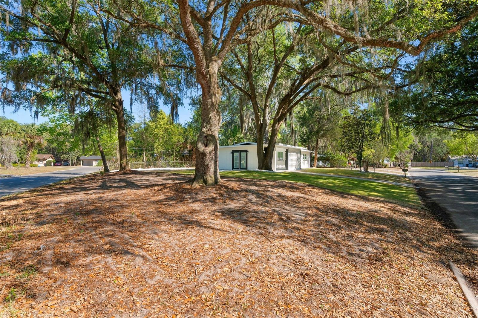 Image 28 of 30 For 1919 17th Drive