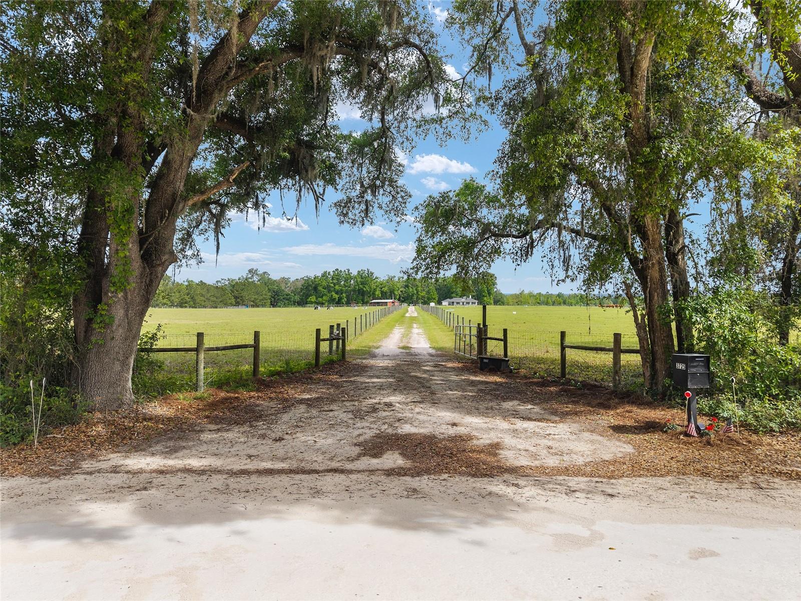 Image 4 of 98 For 3725 172nd Street