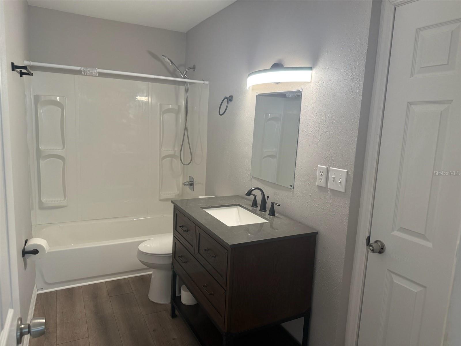 Image 13 of 15 For 6519 Newberry Road 905