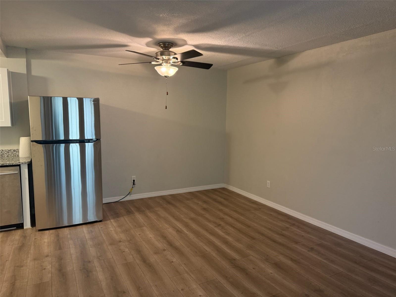 Image 5 of 15 For 6519 Newberry Road 905