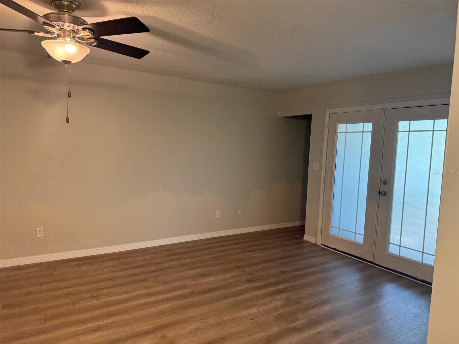 Image 6 of 15 For 6519 Newberry Road 905