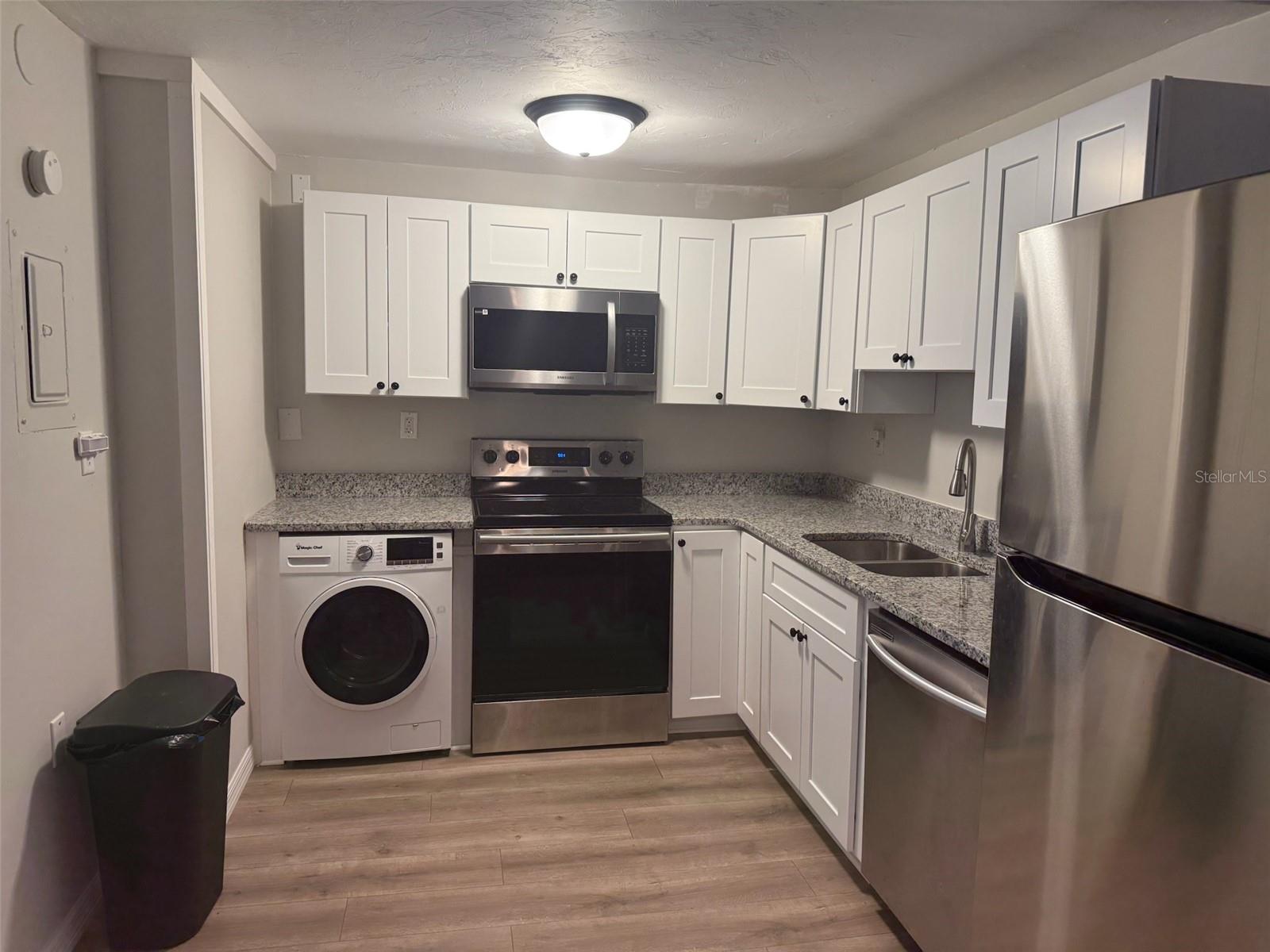 Image 7 of 15 For 6519 Newberry Road 905