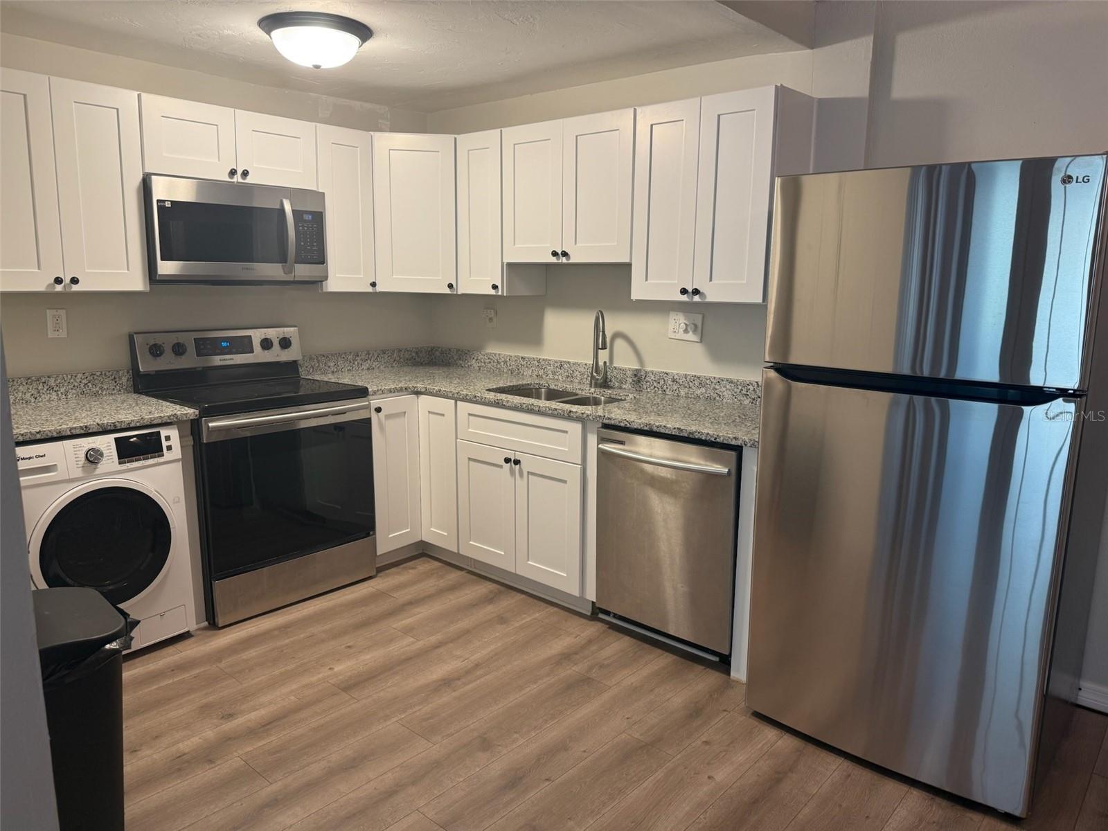 Image 8 of 15 For 6519 Newberry Road 905