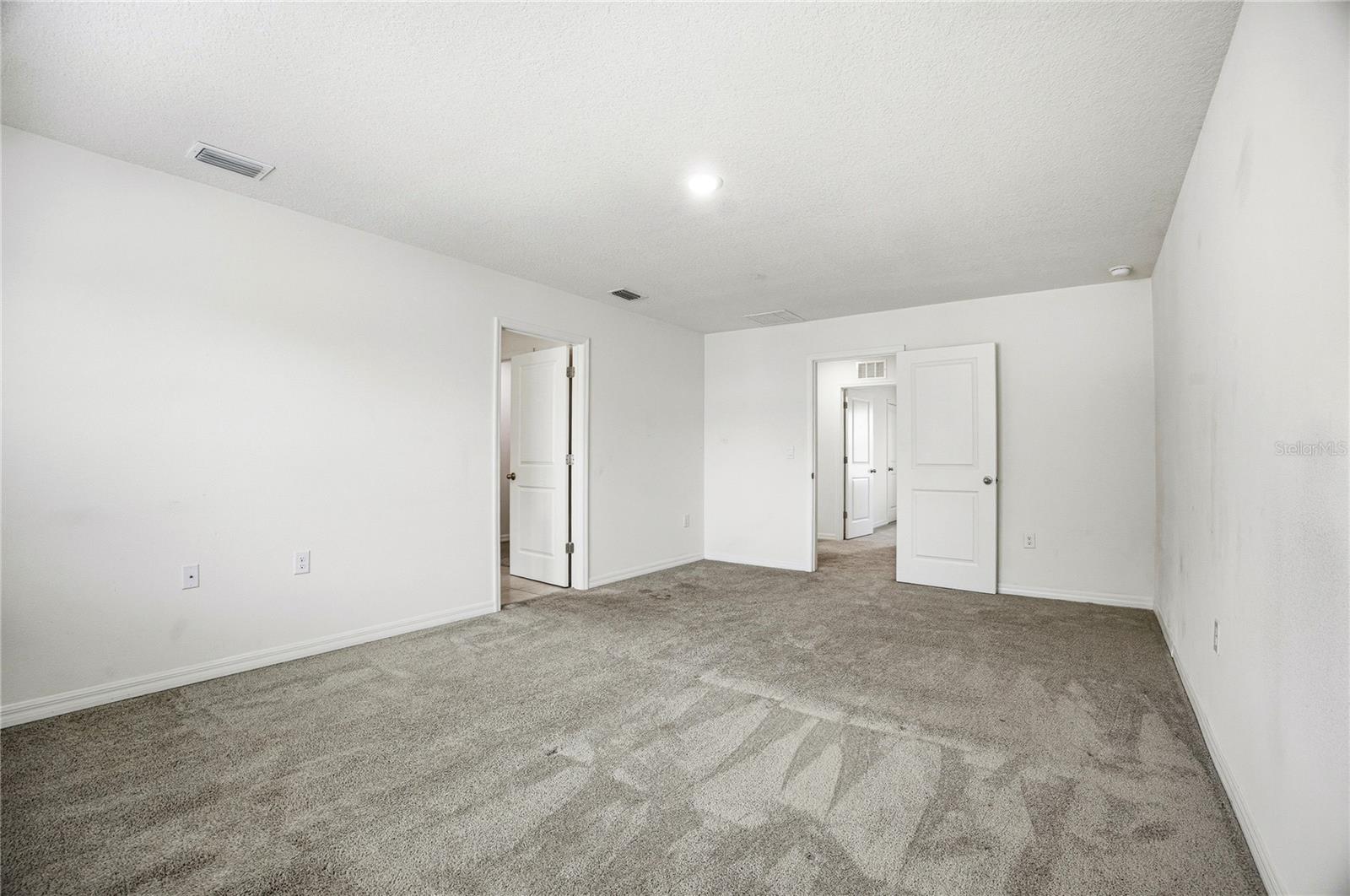 Image 14 of 32 For 16372 190th Street