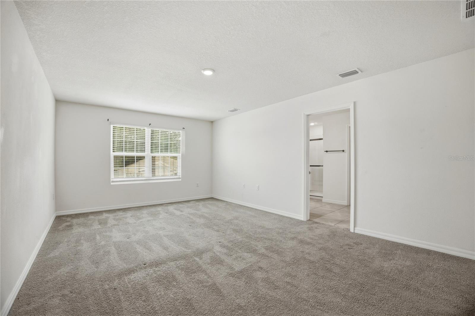 Image 15 of 32 For 16372 190th Street