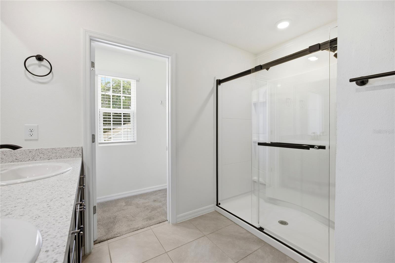 Image 17 of 32 For 16372 190th Street