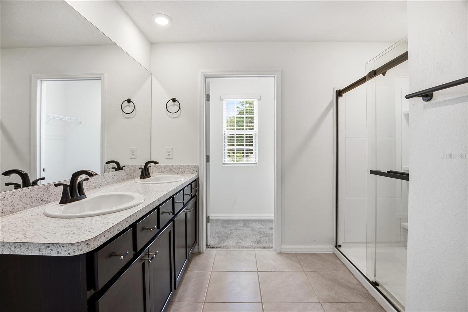 Image 19 of 32 For 16372 190th Street