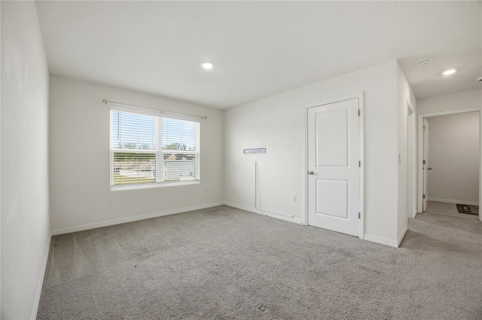 Image 20 of 32 For 16372 190th Street