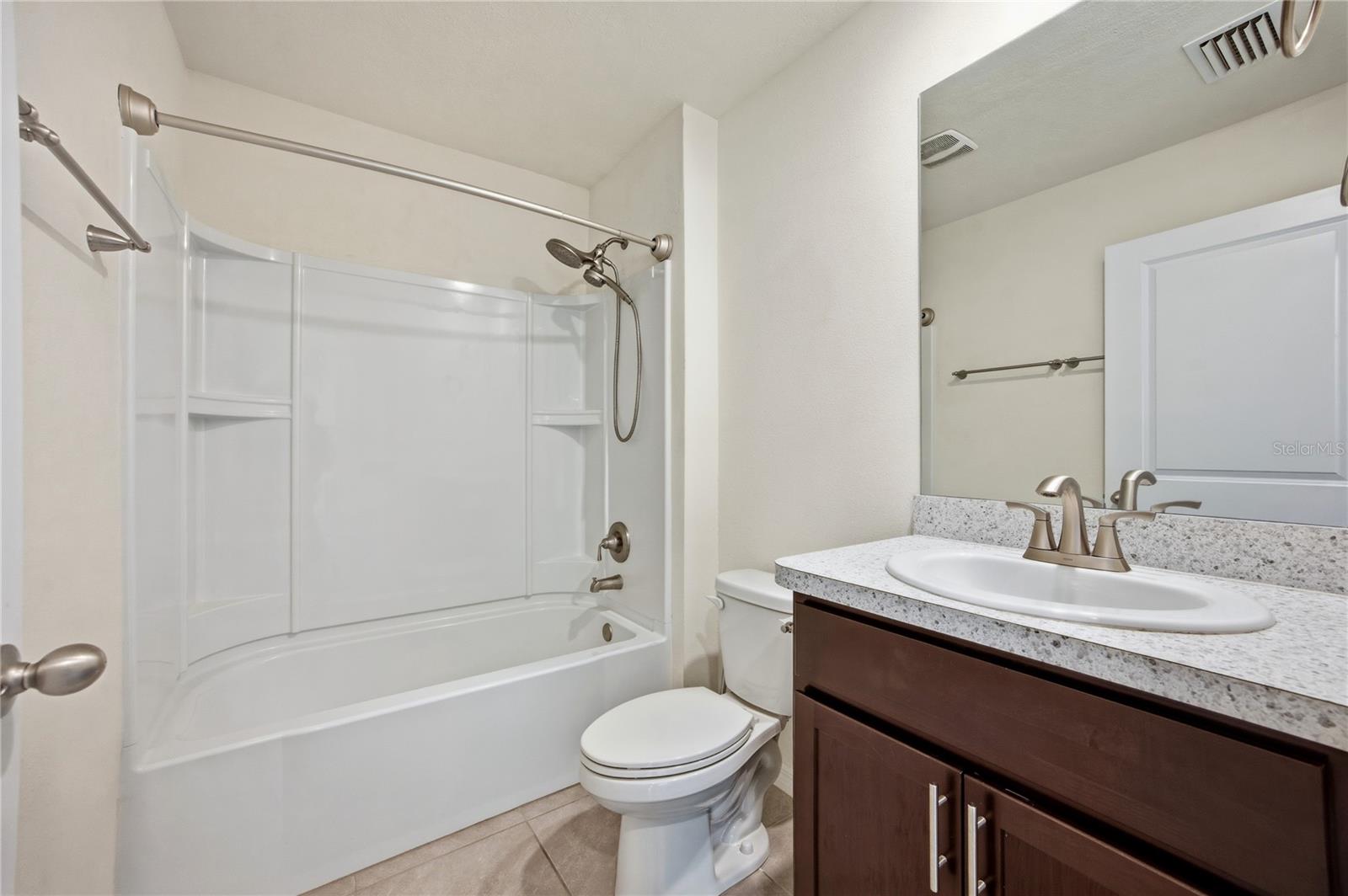 Image 25 of 32 For 16372 190th Street