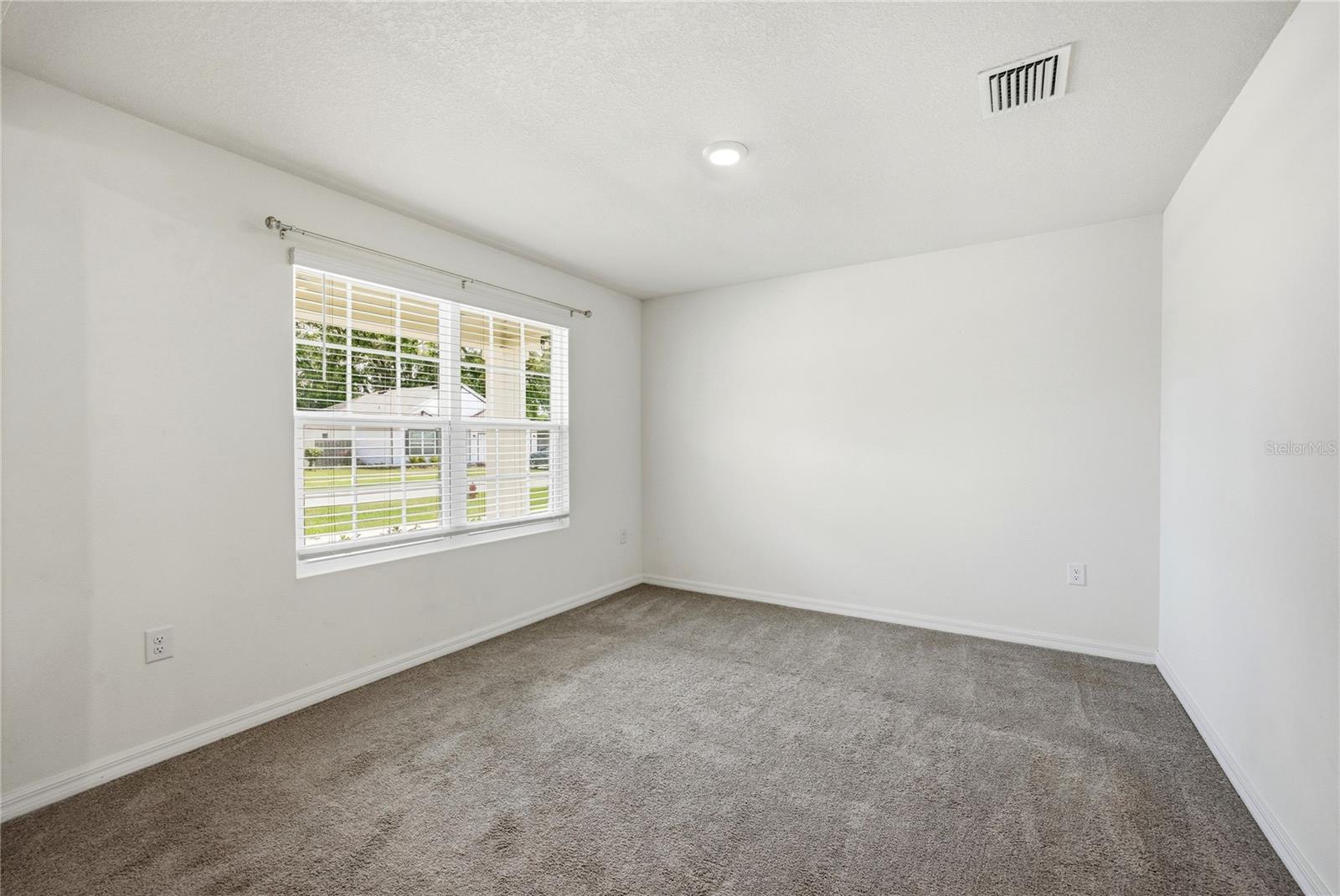 Image 5 of 32 For 16372 190th Street