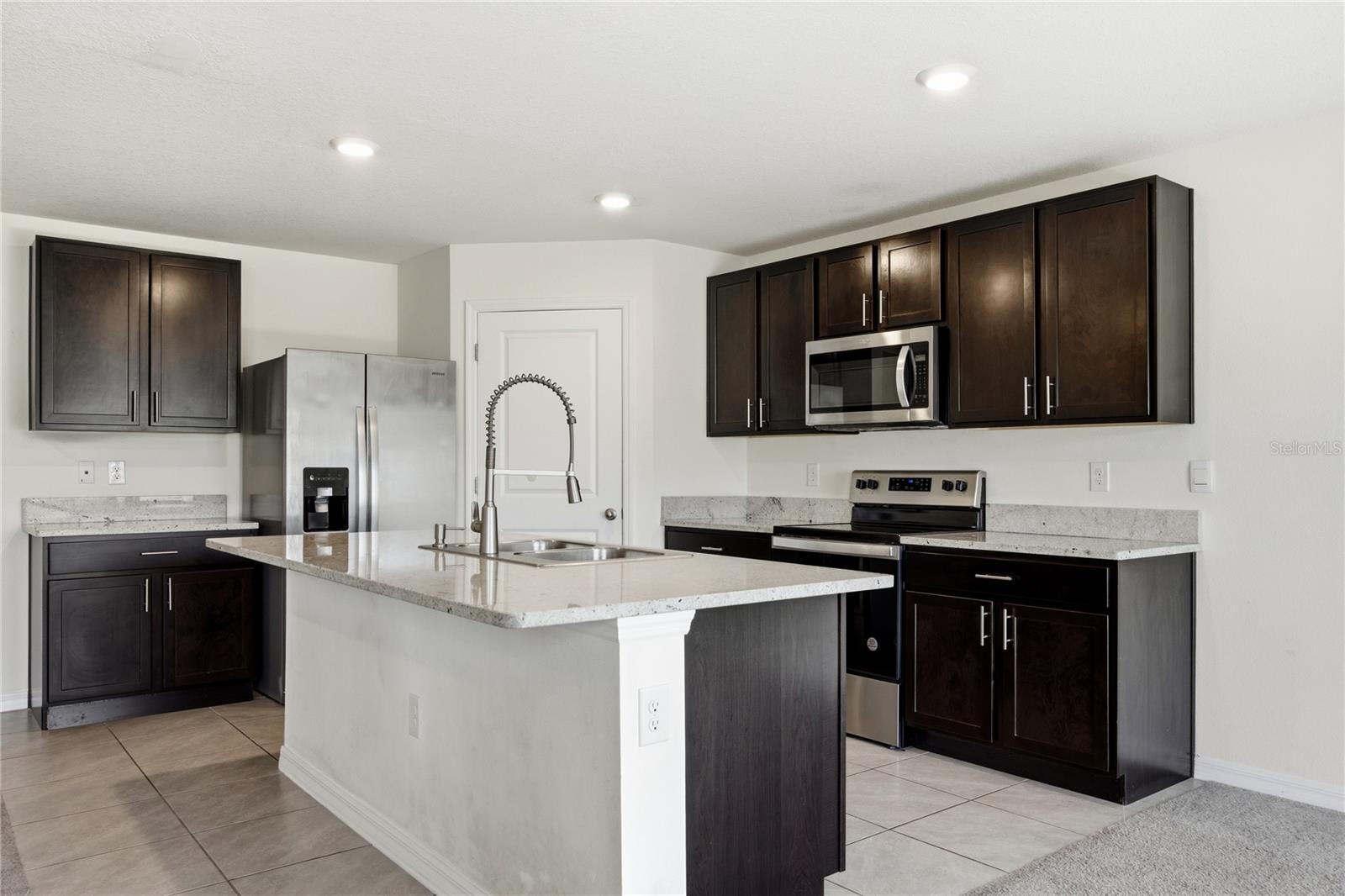 Image 7 of 32 For 16372 190th Street