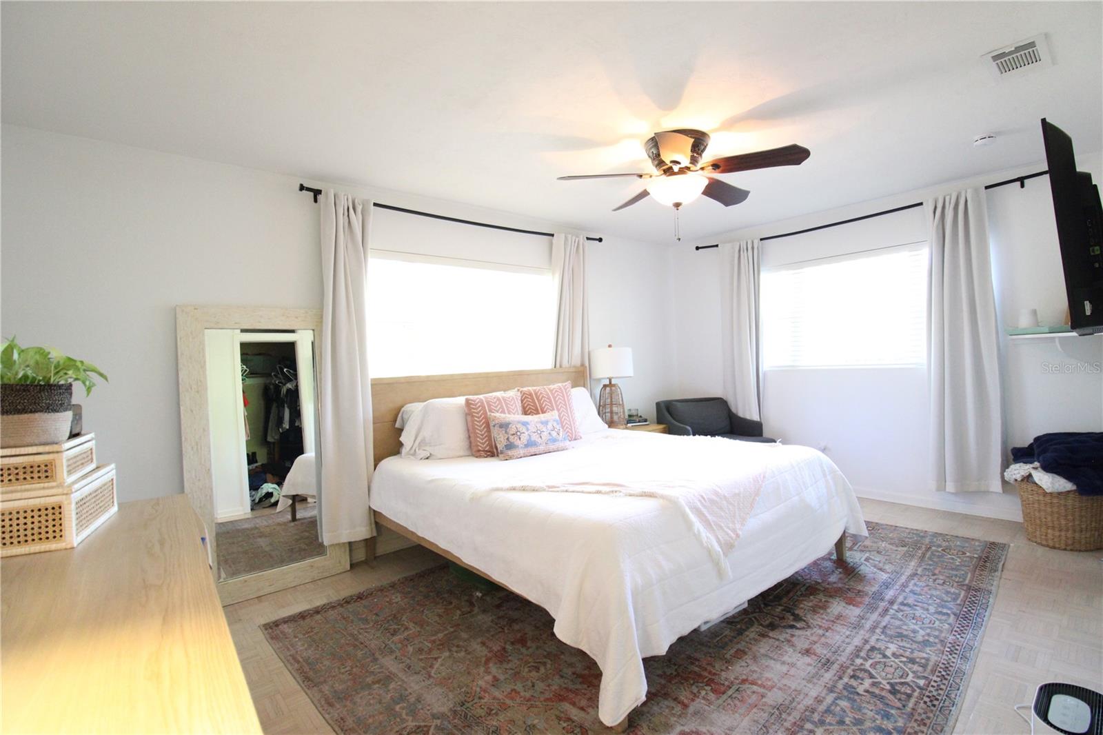 Image 12 of 17 For 2046 19th Lane