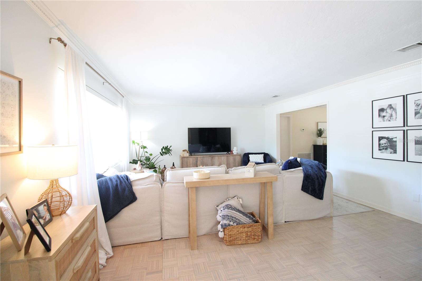 Image 4 of 17 For 2046 19th Lane