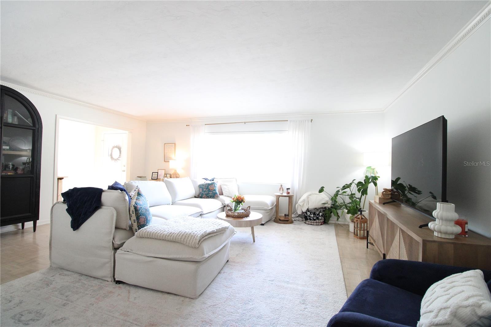 Image 5 of 17 For 2046 19th Lane