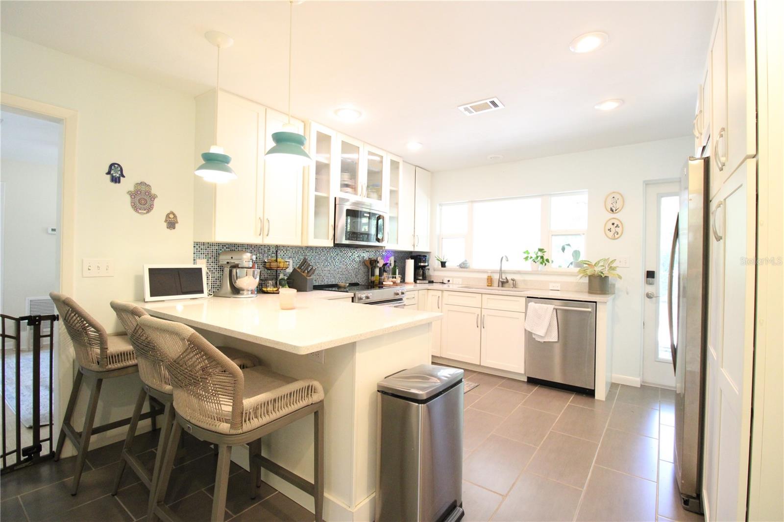 Image 7 of 17 For 2046 19th Lane