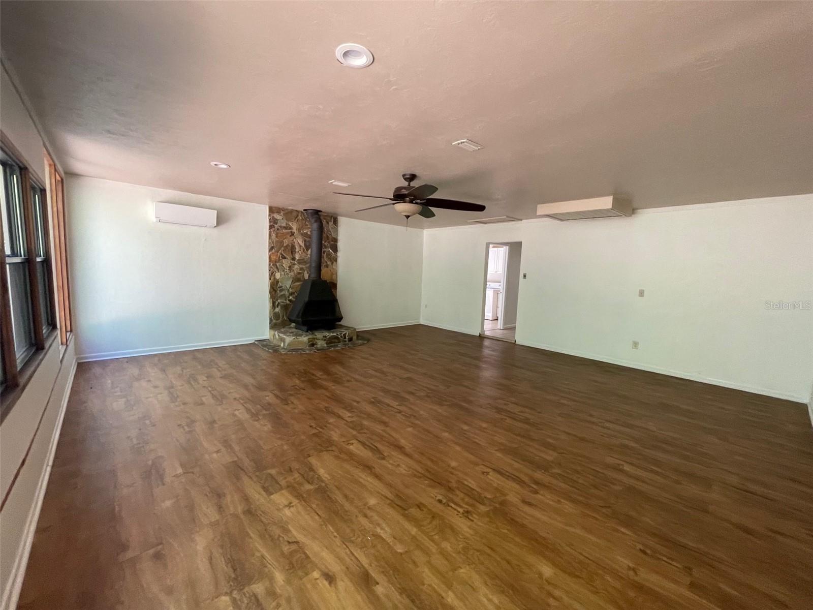 Image 11 of 35 For 2001 15th Avenue