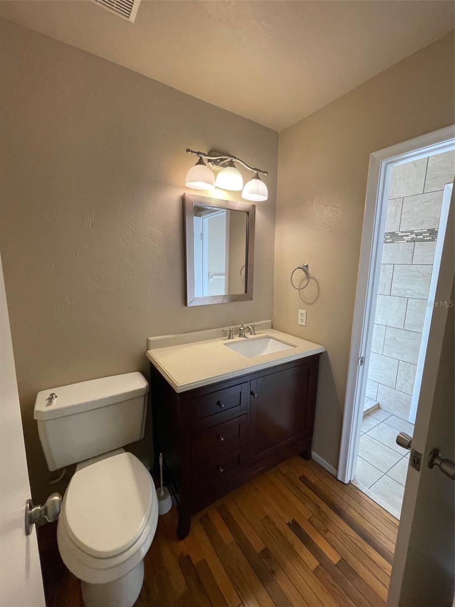 Image 26 of 35 For 2001 15th Avenue