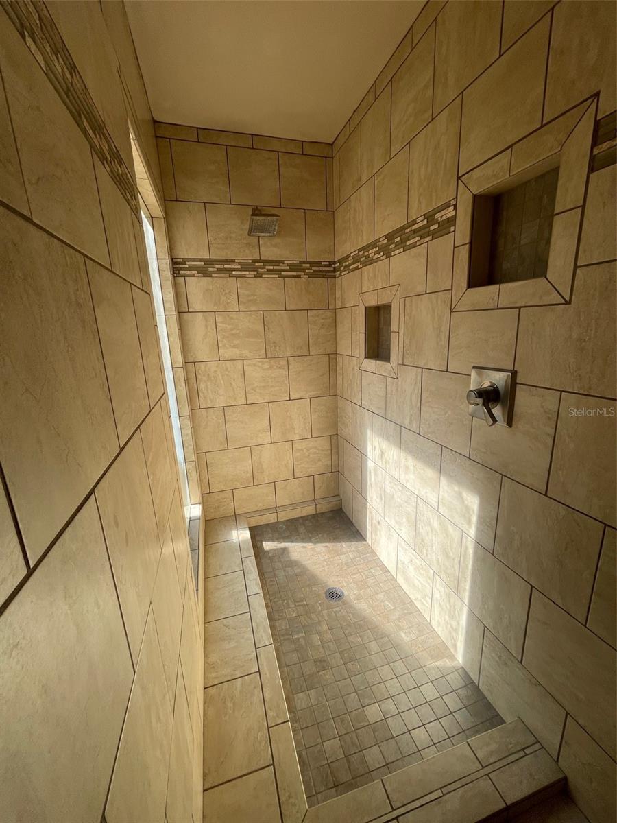 Image 27 of 35 For 2001 15th Avenue