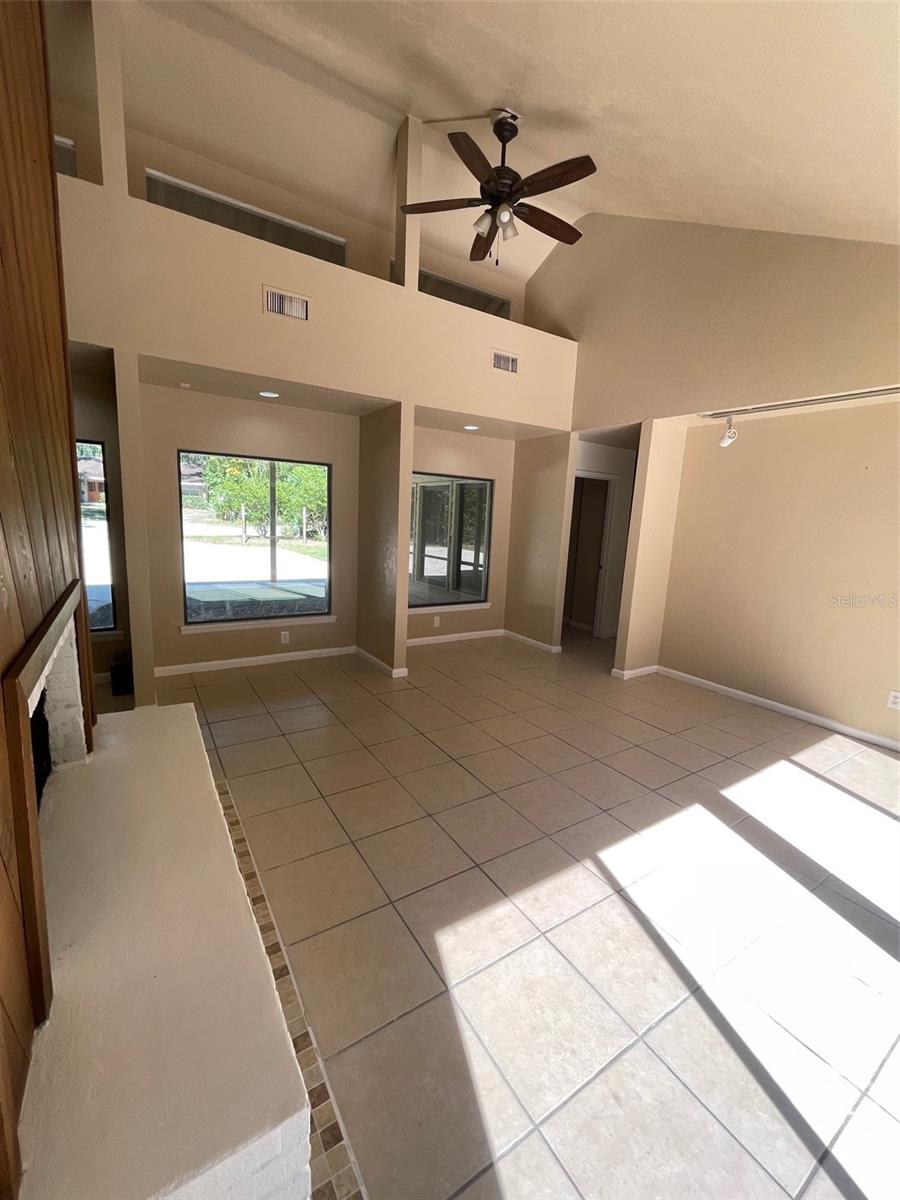 Image 28 of 35 For 2001 15th Avenue