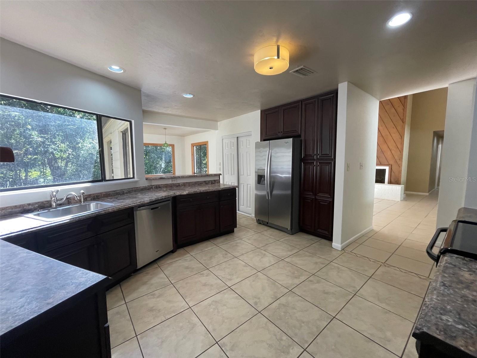 Image 4 of 35 For 2001 15th Avenue