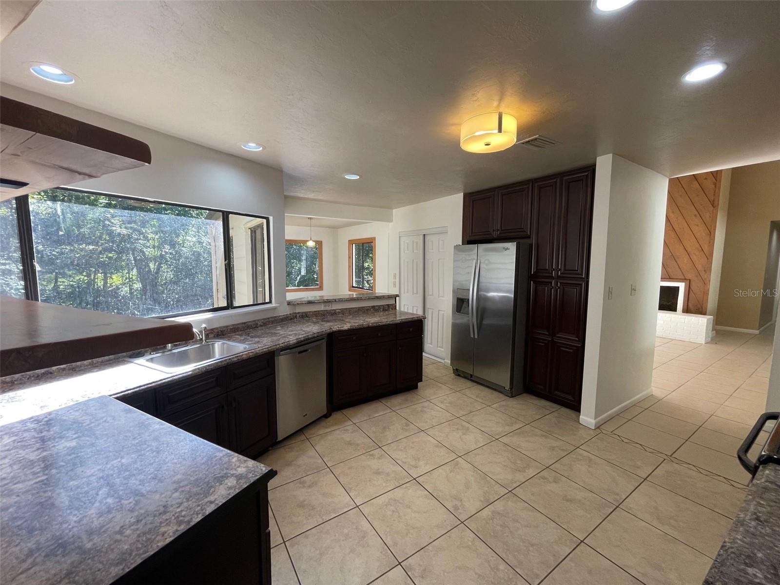 Image 7 of 35 For 2001 15th Avenue