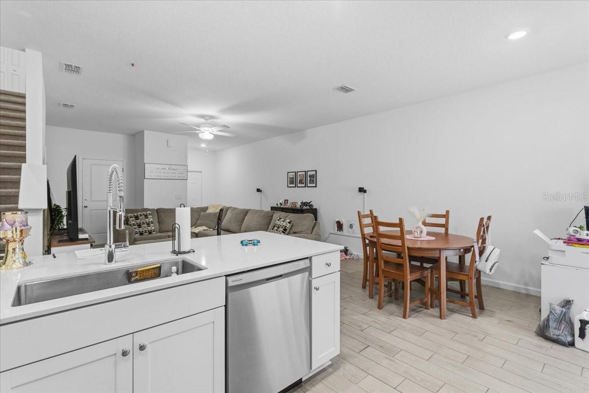 Image 10 of 42 For 12657 7th Place