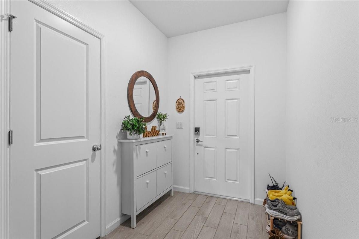 Image 3 of 42 For 12657 7th Place