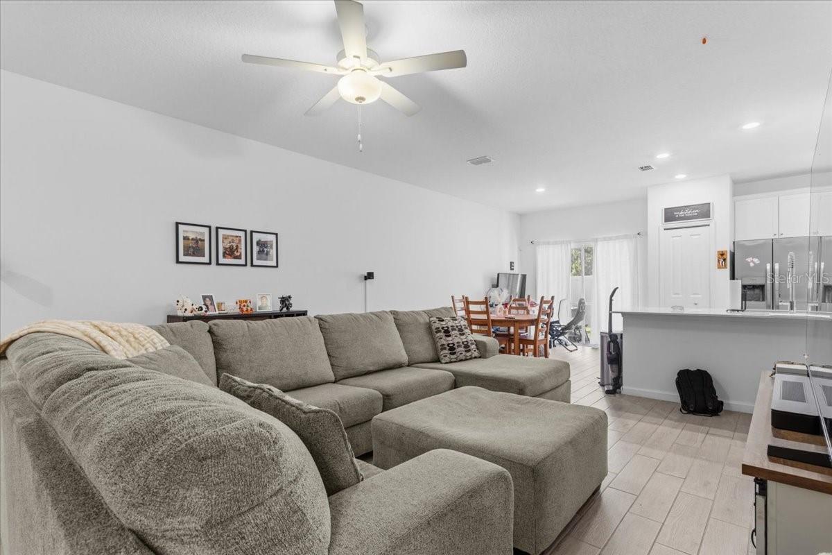 Image 4 of 42 For 12657 7th Place