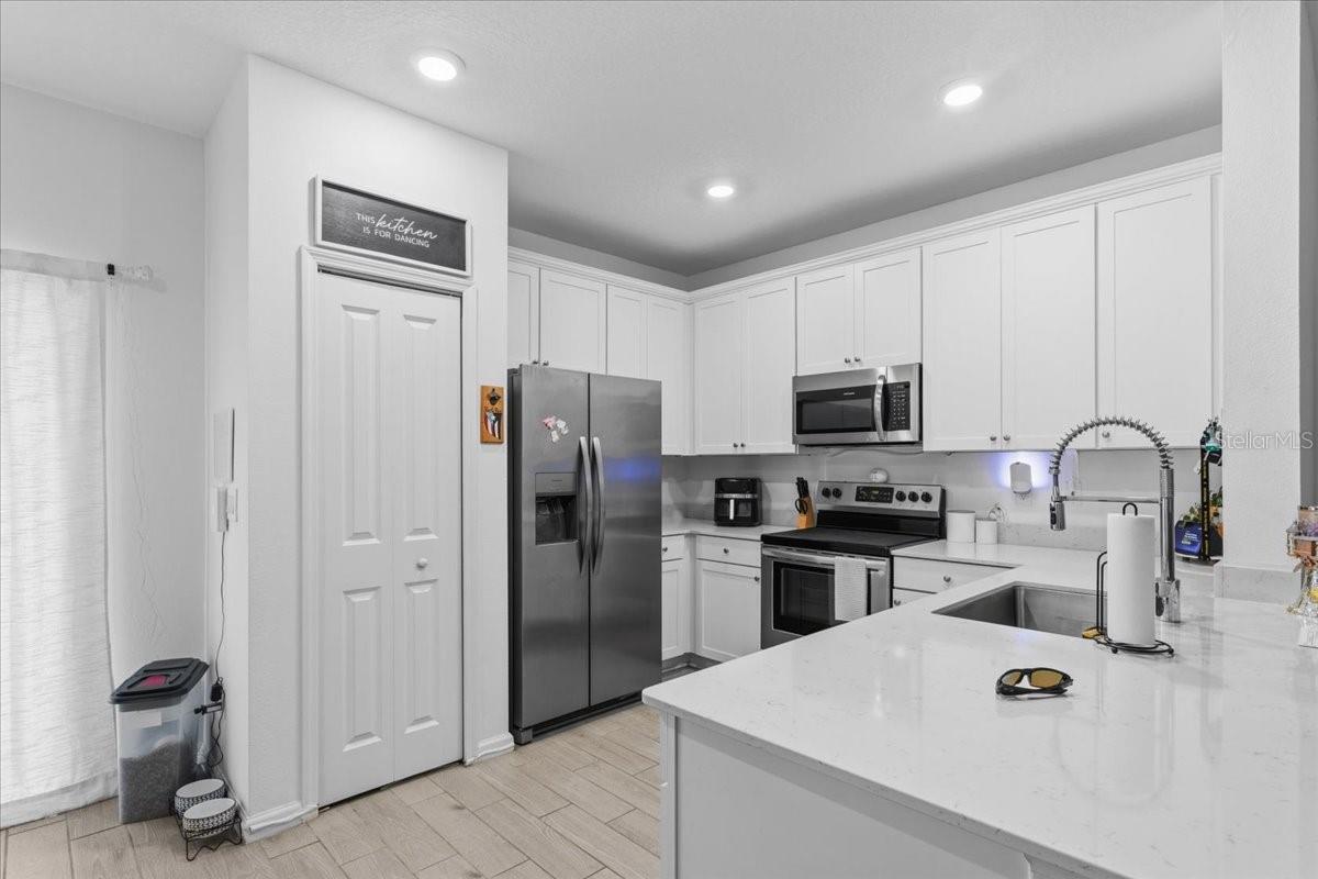 Image 8 of 42 For 12657 7th Place