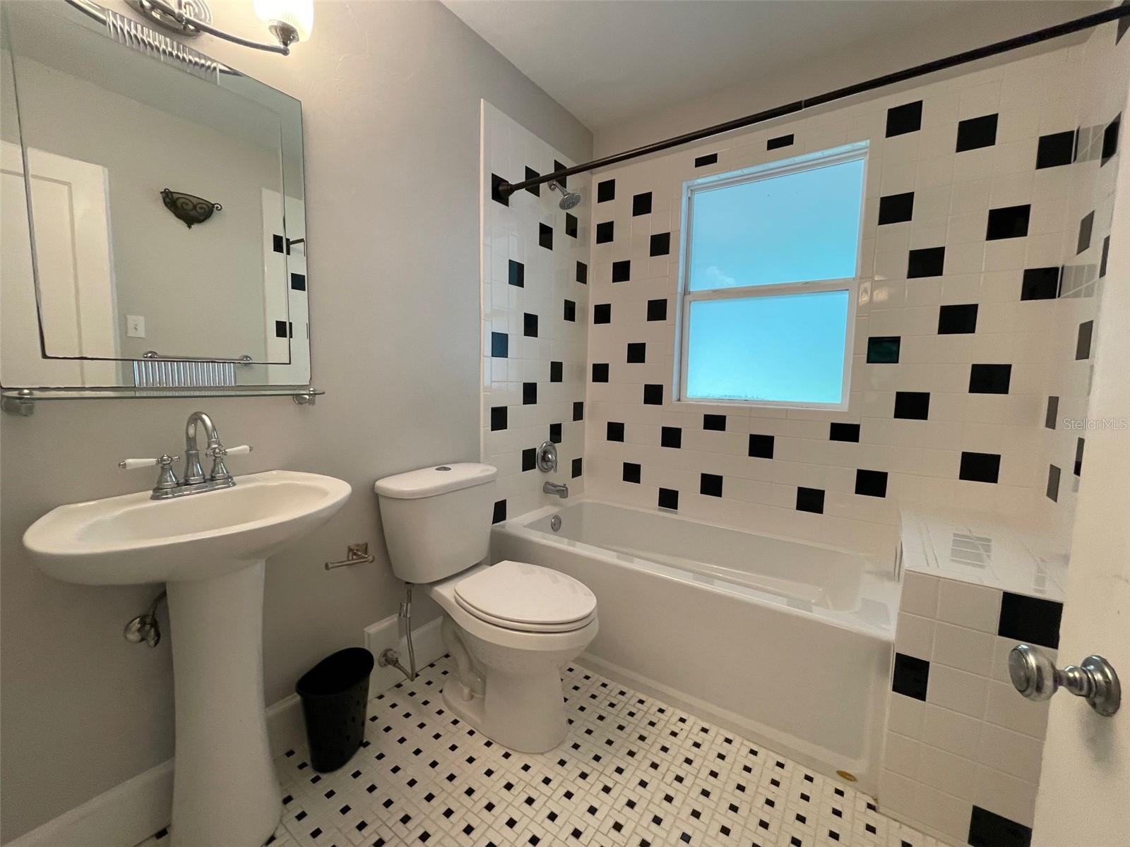 Image 15 of 23 For 1403 9th Avenue