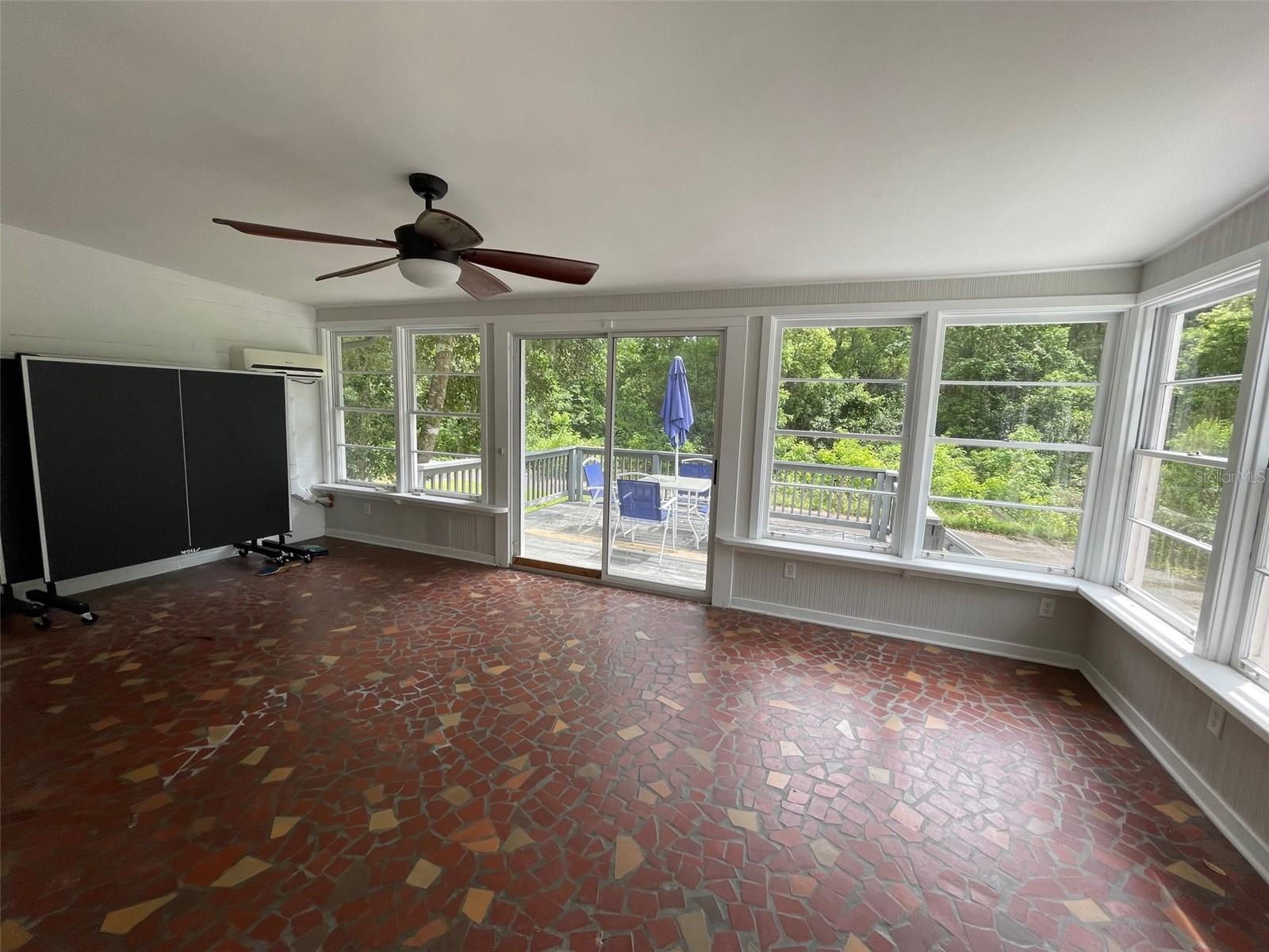 Image 20 of 23 For 1403 9th Avenue