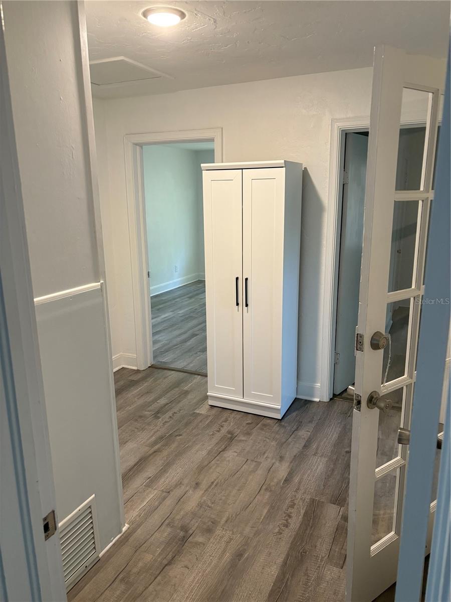 Image 14 of 46 For 706 20th Street