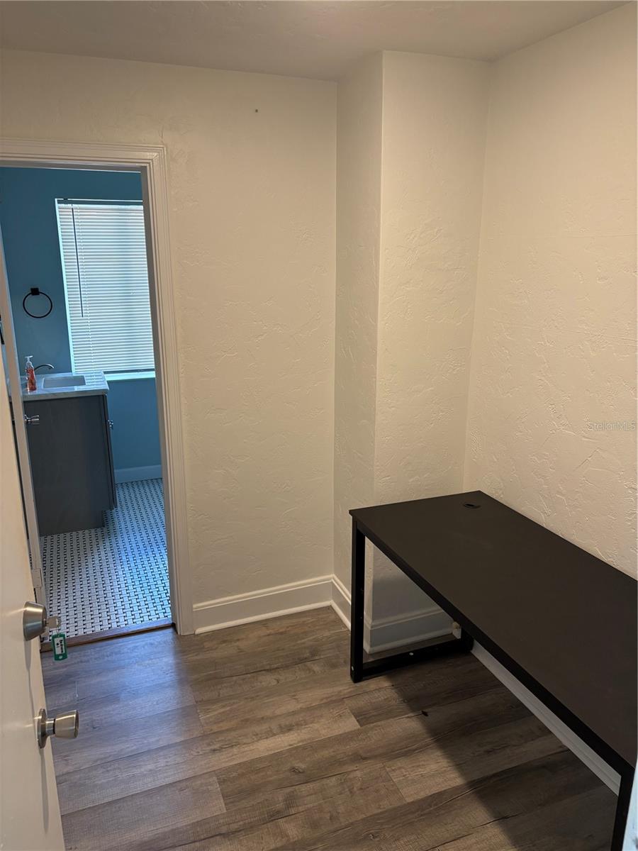 Image 25 of 46 For 706 20th Street