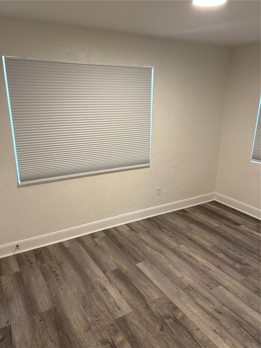 Image 26 of 46 For 706 20th Street