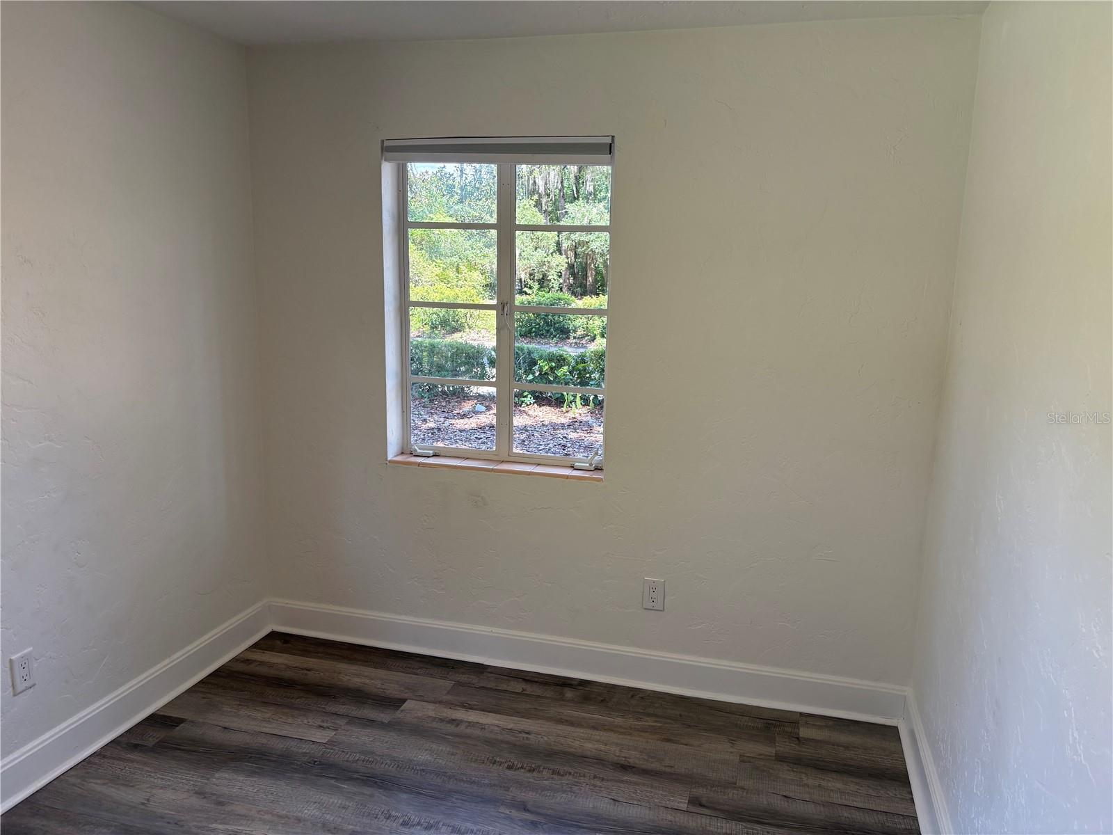 Image 28 of 46 For 706 20th Street