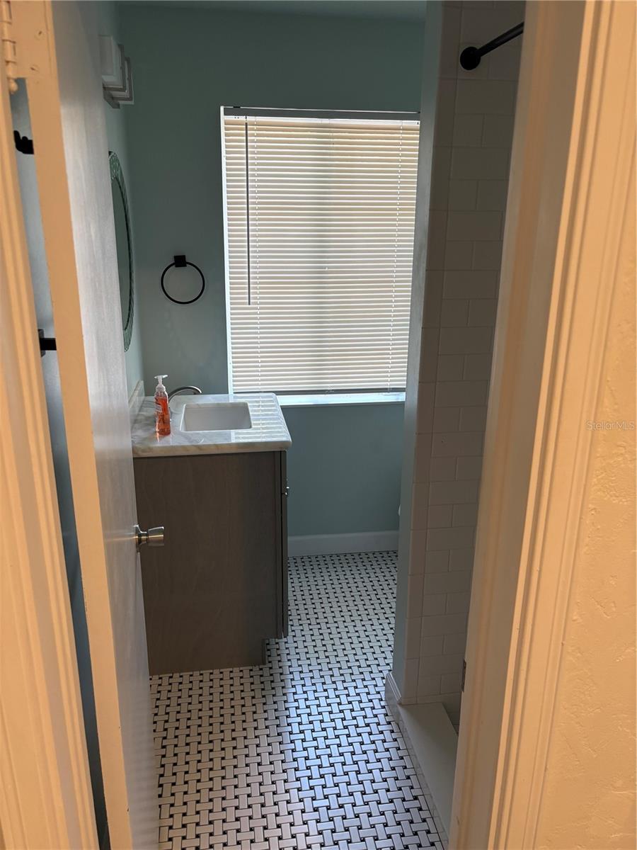 Image 30 of 46 For 706 20th Street